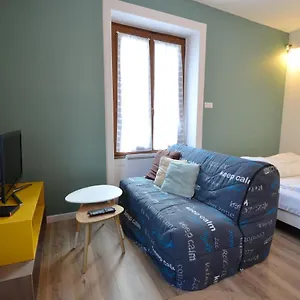 Appartement Studio + Balcon + Parking - Ultra Centre, Annecy