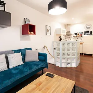 https://la-parenthese-appartement-familial-centre-ville-calme-wifi-t2.inbrittany.com