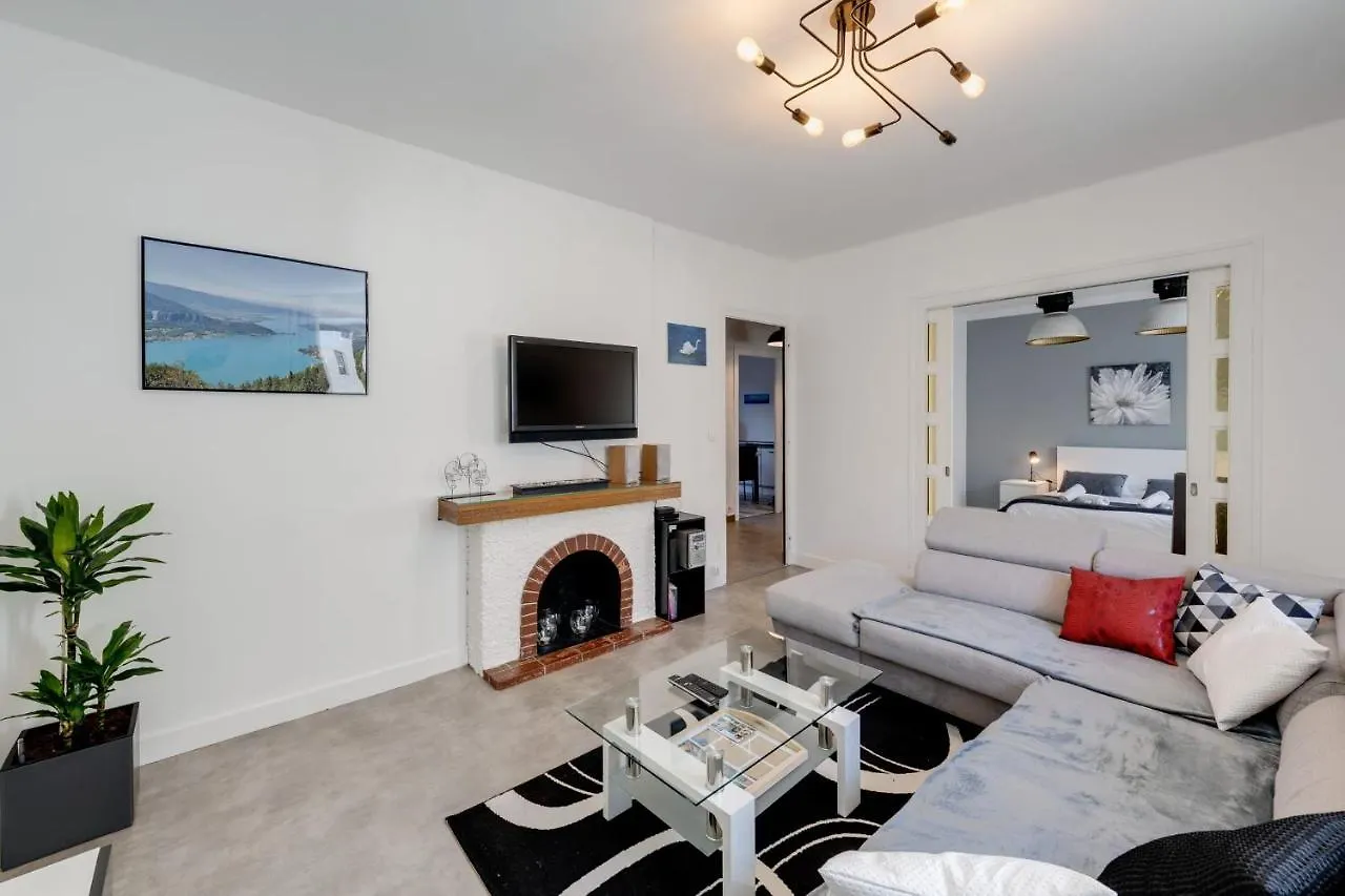 Holiday home Les Capucins - 3 Bedroom Apartment Near The City Annecy France